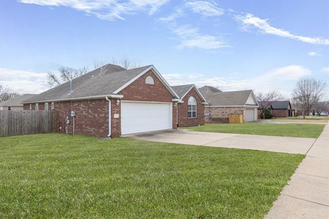 101 Fox RUN, Centerton, AR 72719