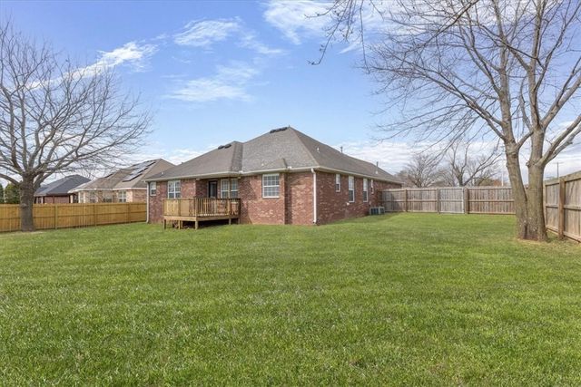 101 Fox RUN, Centerton, AR 72719