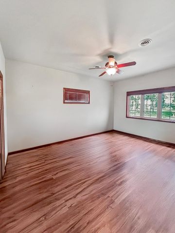 108 Goldfinch Lane, Clearwater, MN 55320