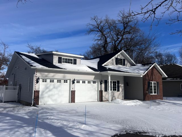 108 Goldfinch Lane, Clearwater, MN 55320