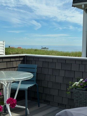 175 Beach Ave 1, Hull, MA 02045