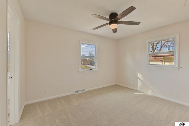 5041 S 93rd Street, Omaha, NE 68127