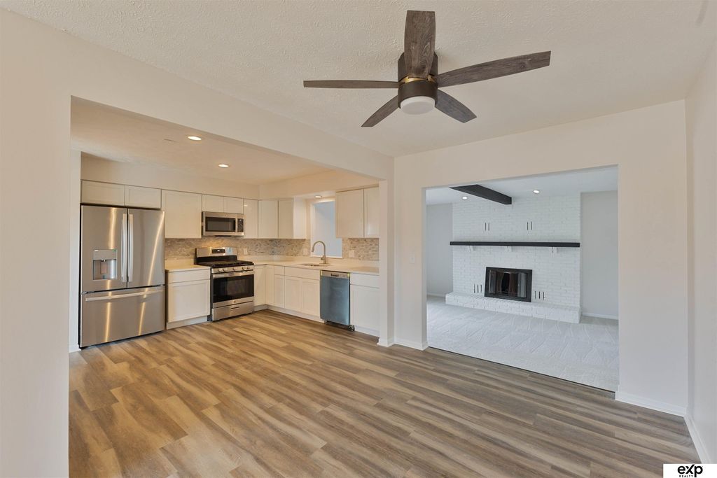 5041 S 93rd Street, Omaha, NE 68127