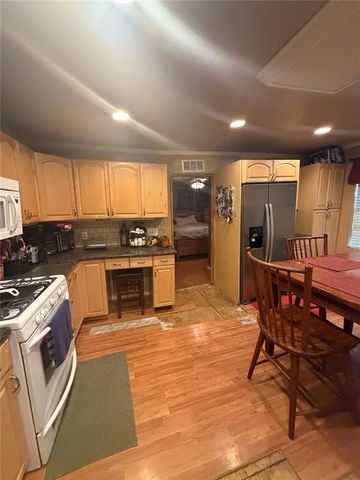 400 N 6th Street, Noble, OK 73068