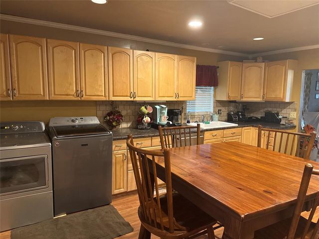 400 N 6th Street, Noble, OK 73068