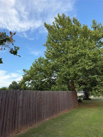 400 N 6th Street, Noble, OK 73068