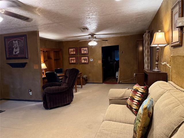 400 N 6th Street, Noble, OK 73068