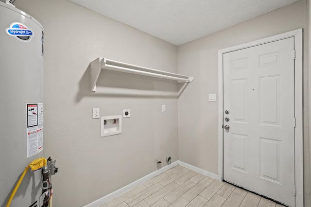 105 Navajo Street, Conroe, TX 77316