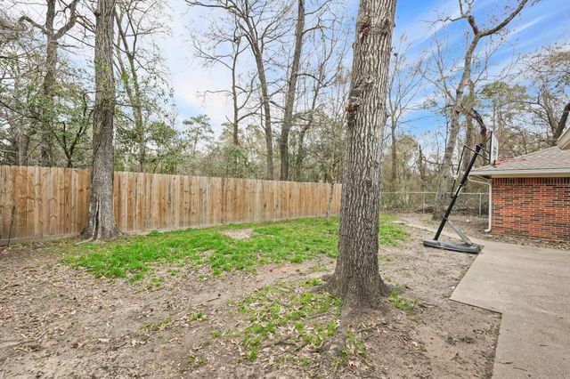 105 Navajo Street, Conroe, TX 77316