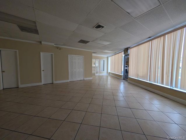 900 Route 109, Lindenhurst, NY 11757