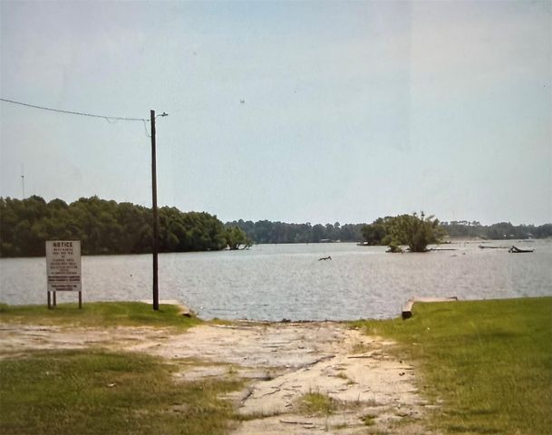 359 Dogwood, Onalaska, TX 77360