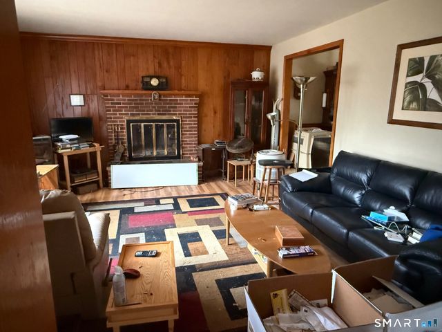 46 Forest Court North, Hamden, CT 06518