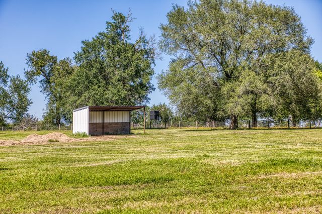 16597 Fm 912, Washington, TX 77880
