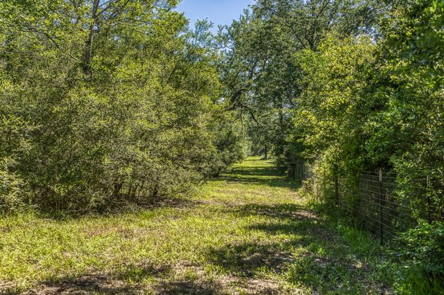 16597 Fm 912, Washington, TX 77880