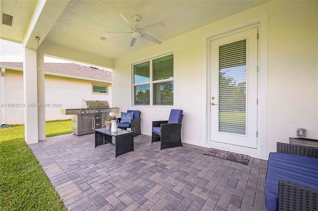 797 SE Bloomfield Road, Port St. Lucie, Port St Lucie, FL 34984