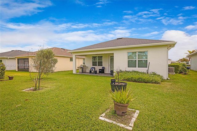 797 SE Bloomfield Road, Port St. Lucie, Port St Lucie, FL 34984