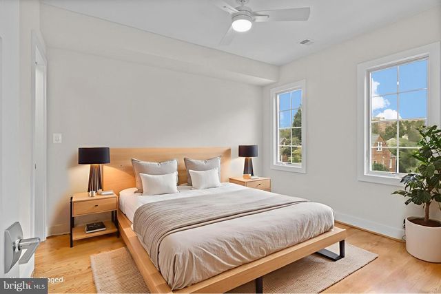 2129 N TROY ST, Arlington, VA 22201