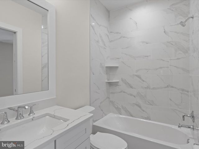 2129 N TROY ST, Arlington, VA 22201