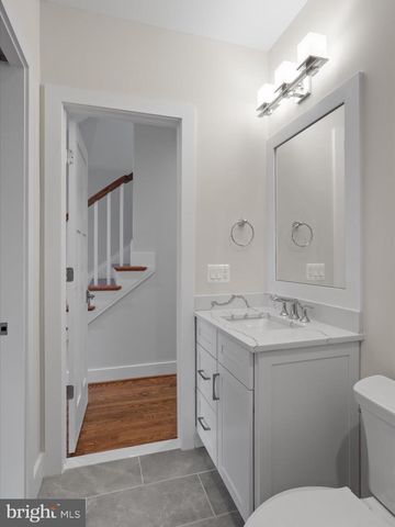 2129 N TROY ST, Arlington, VA 22201