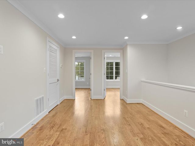 2129 N TROY ST, Arlington, VA 22201