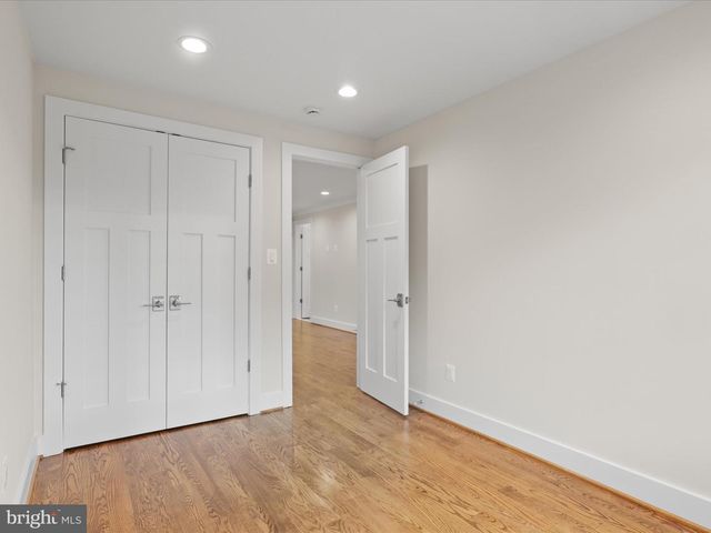 2129 N TROY ST, Arlington, VA 22201