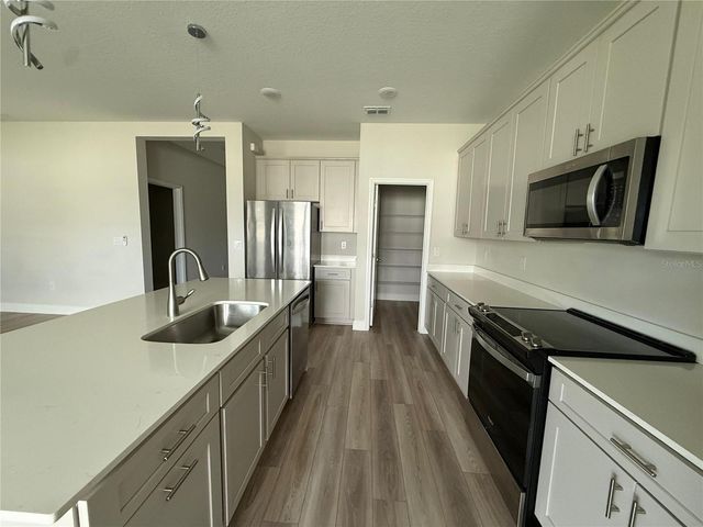 10225 FIELDSTONE MYRTLE WAY, San Antonio, FL 33576