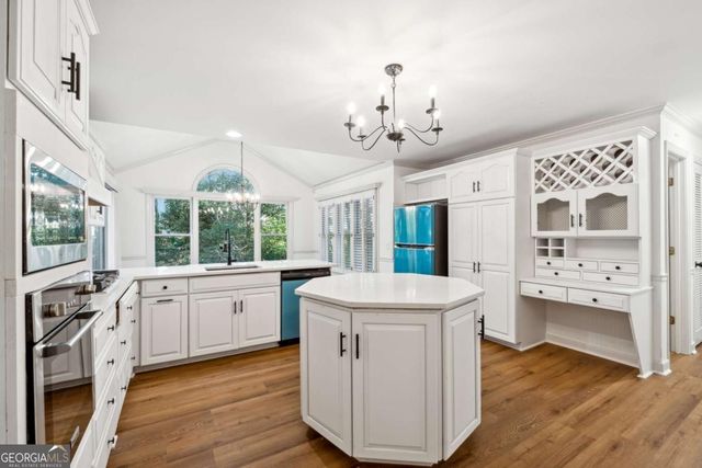4715 Creek Wood Drive, Gainesville, GA 30507
