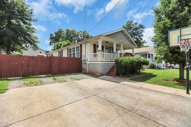 228 Oceanfront Cir, S, Antioch, TN 37013