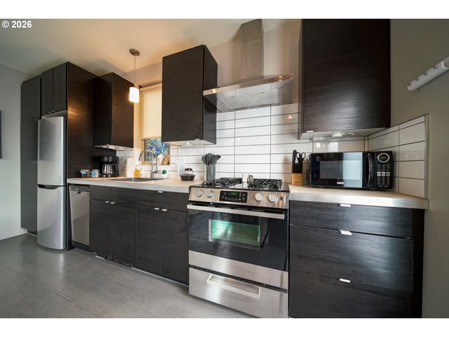 2319 Se BELMONT St, Portland, OR 97214
