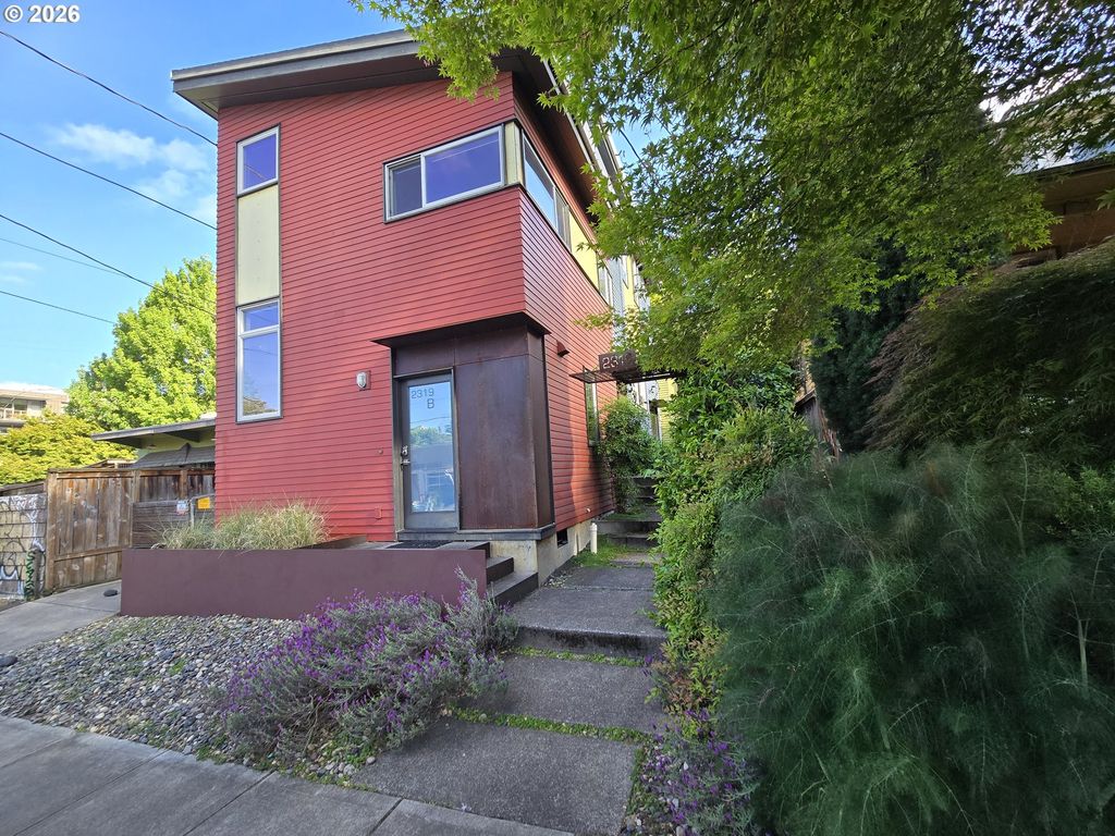 2319 Se BELMONT St, Portland, OR 97214