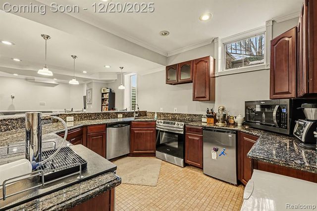 59807 Glacier Ridge, Washington, MI 48094