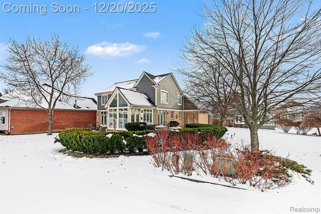 59807 Glacier Ridge, Washington, MI 48094