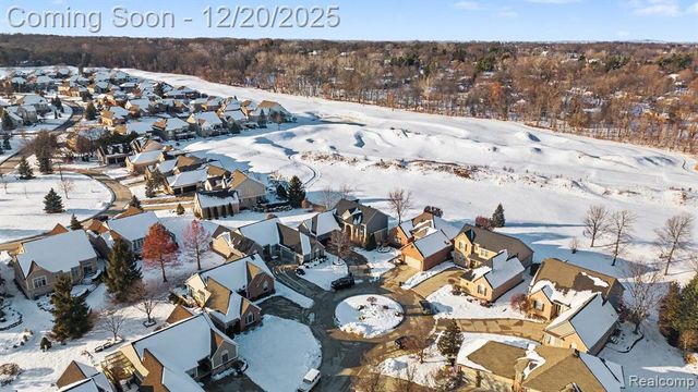 59807 Glacier Ridge, Washington, MI 48094