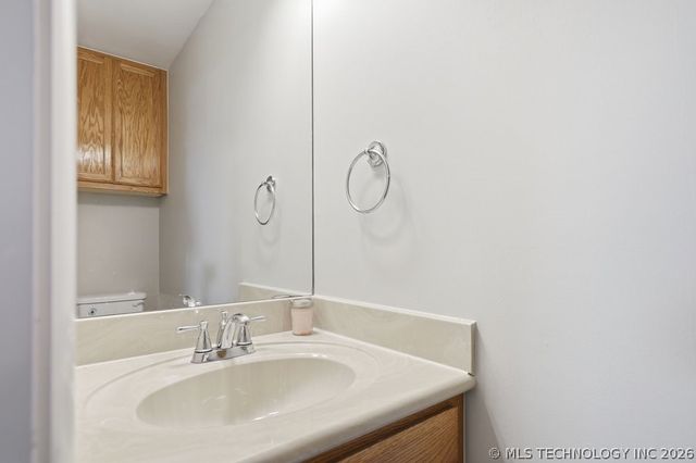 11165 E 530 Road, Claremore, OK 74019