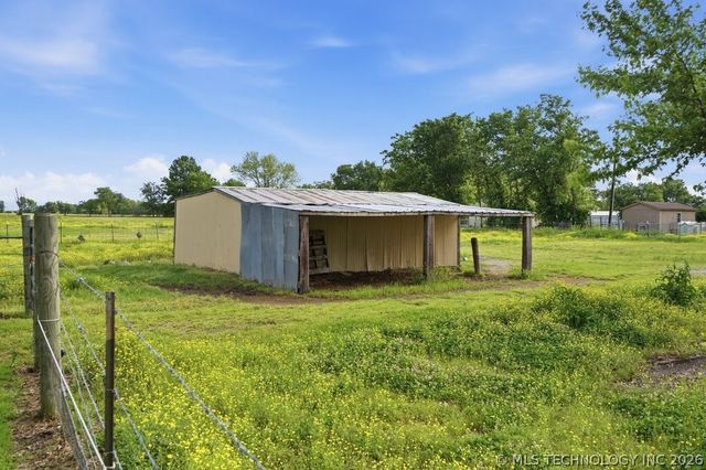 11165 E 530 Road, Claremore, OK 74019