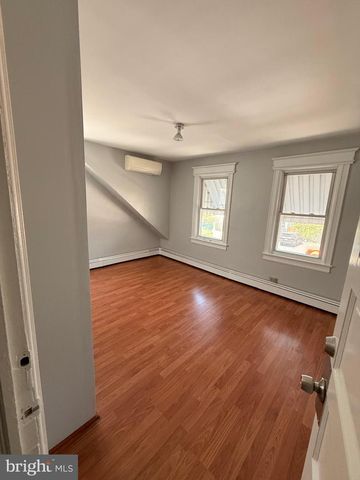 13 BISMARCK AVE, Trenton, NJ 08629