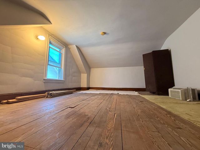 13 BISMARCK AVE, Trenton, NJ 08629
