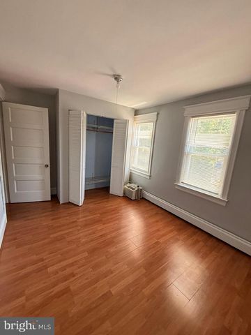 13 BISMARCK AVE, Trenton, NJ 08629