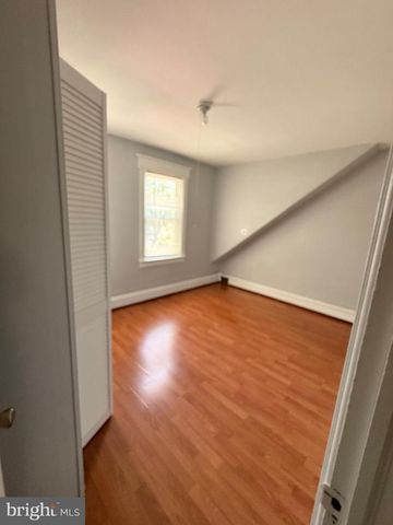 13 BISMARCK AVE, Trenton, NJ 08629