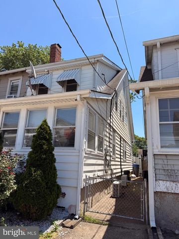 13 BISMARCK AVE, Trenton, NJ 08629