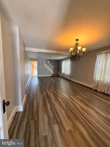 13 BISMARCK AVE, Trenton, NJ 08629