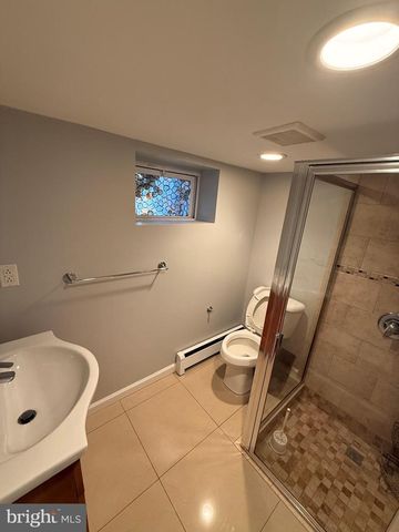 13 BISMARCK AVE, Trenton, NJ 08629