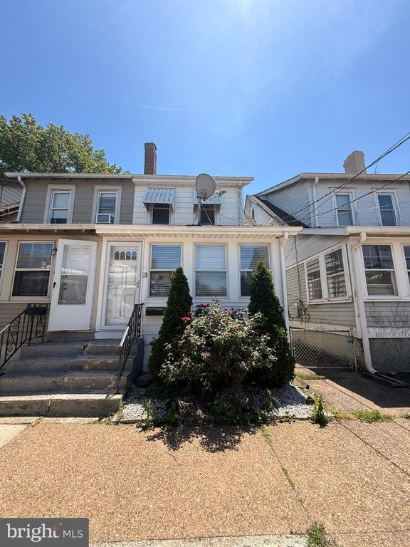 13 BISMARCK AVE, Trenton, NJ 08629