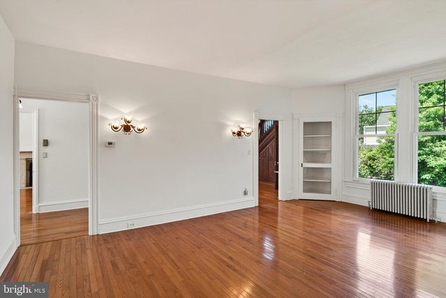 1 PINE GROVE ST, Bristol, PA 19007