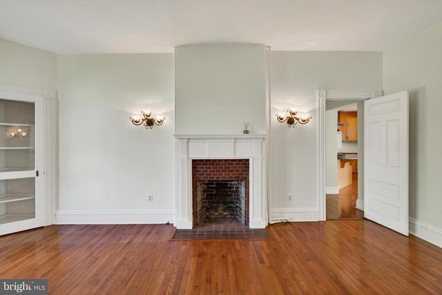 1 PINE GROVE ST, Bristol, PA 19007