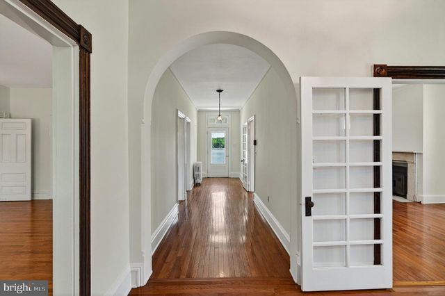 1 PINE GROVE ST, Bristol, PA 19007