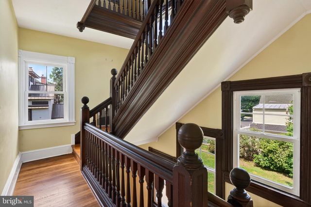 1 PINE GROVE ST, Bristol, PA 19007