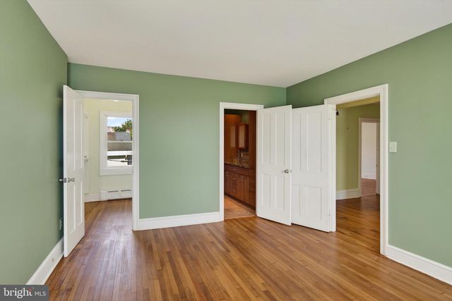 1 PINE GROVE ST, Bristol, PA 19007