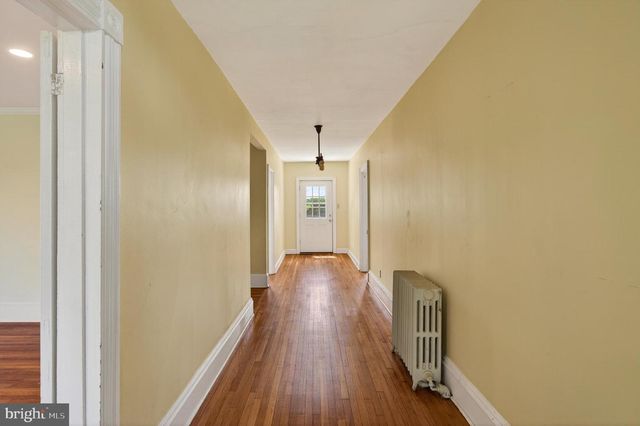 1 PINE GROVE ST, Bristol, PA 19007
