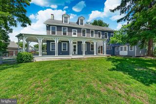 1 PINE GROVE ST, Bristol, PA 19007